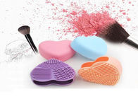 Chine Nettoyeur à brosse en forme de coeur lavable de beauté d&#039;accessoires professionnels de maquillage société